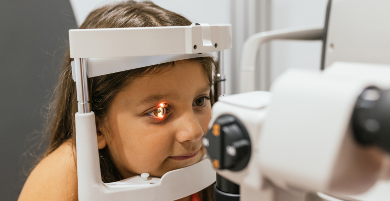 Ortho K vs LASIK Femto, Mana Pilihan Terbaik?